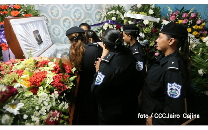 Nicaragua reconoce la gloria de los dos oficiales caídos, luchadores de la paz