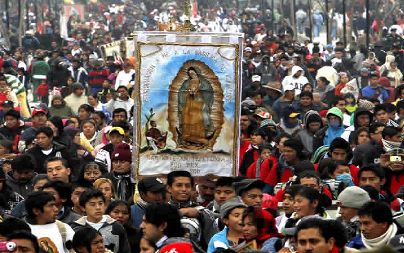 Mexicanos celebran a la Virgen de Guadalupe con masiva peregrinación