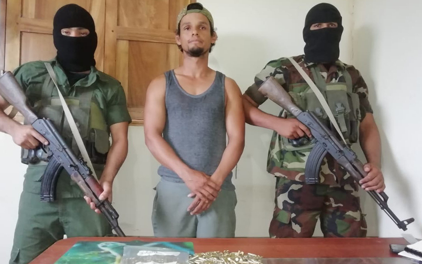 Destacamento Militar Sur retiene a ciudadano por tráfico ilegal de municiones