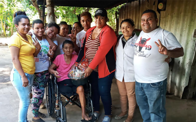 Gobierno Sandinista entrega sillas de ruedas a protagonistas del programa “Todos con Voz” en León