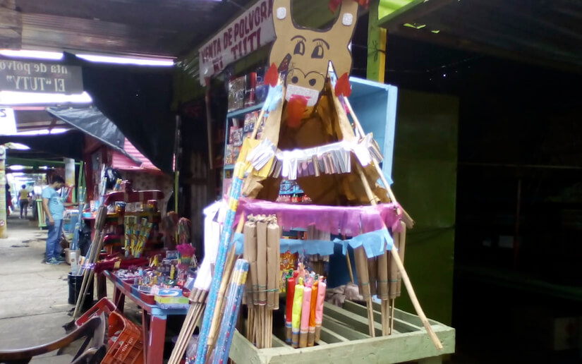 Piñatas y pólvora, lo más comprado para despedir el 2019 y celebrar el nuevo año