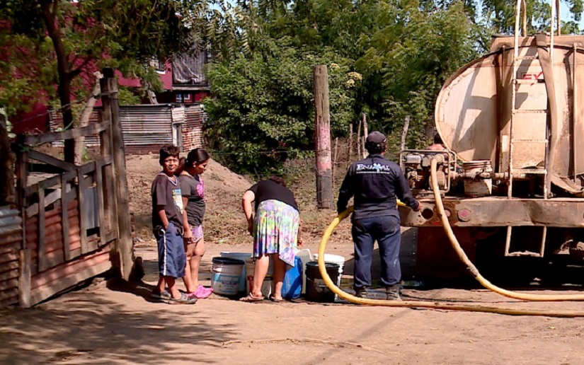 ENACAL garantiza abastecimiento de agua potable con cisternas en Tipitapa