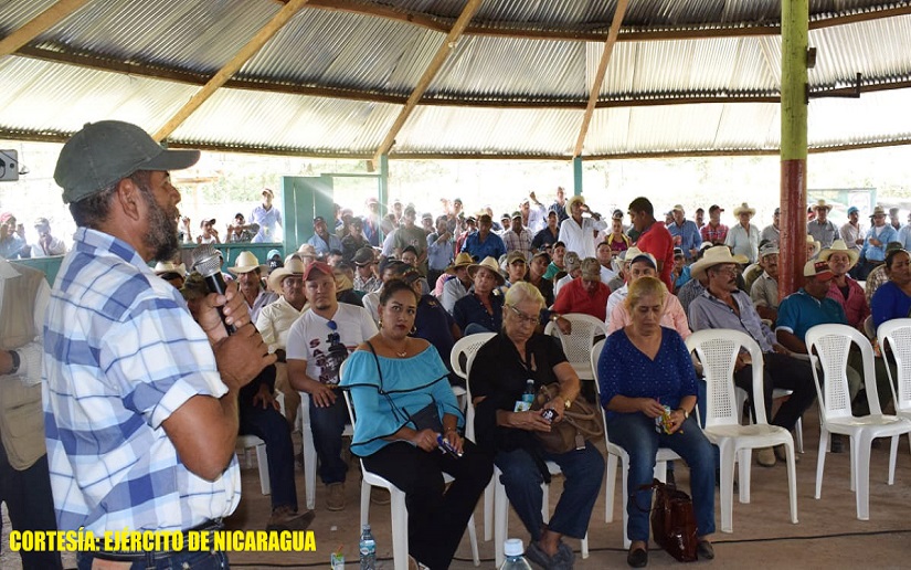 Ejército de Nicaragua se reunió con autoridades municipales y ganaderos de la Costa Caribe Sur 