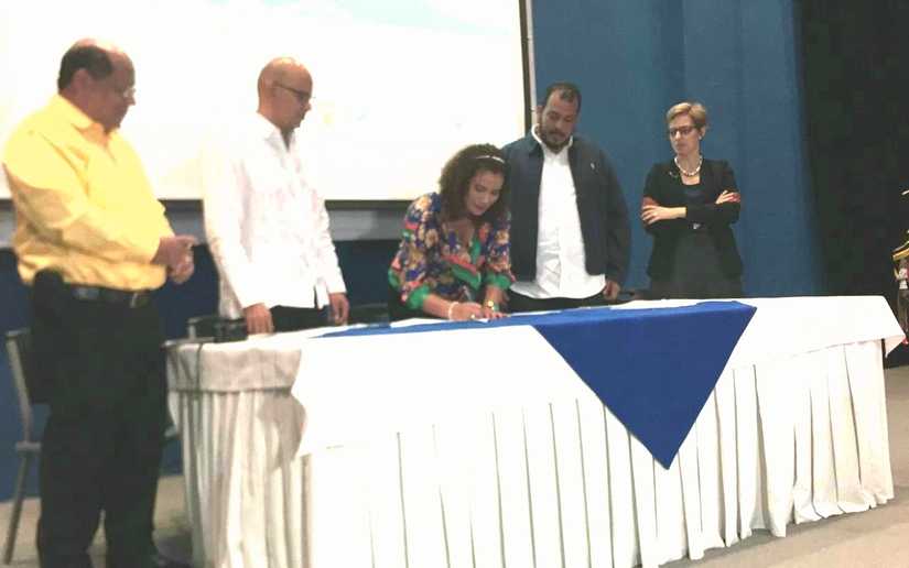 Firman acta de creación del grupo Amigos para el Patrimonio Cultural de Managua
