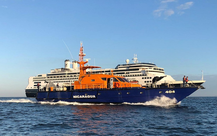 Fuerza Naval brinda protección y seguridad al arribo del crucero Rotterdam en Puerto Corinto