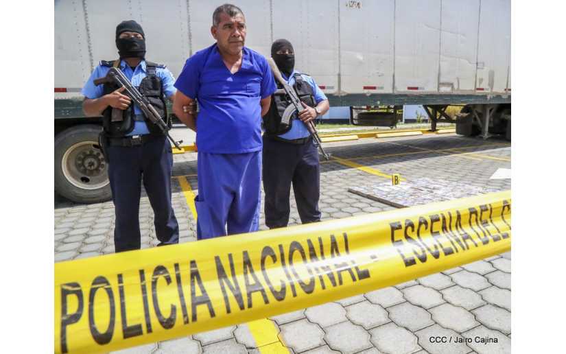Furgonero salvadoreño es detenido transportando 121 kilos de cocaína en Peñas Blancas