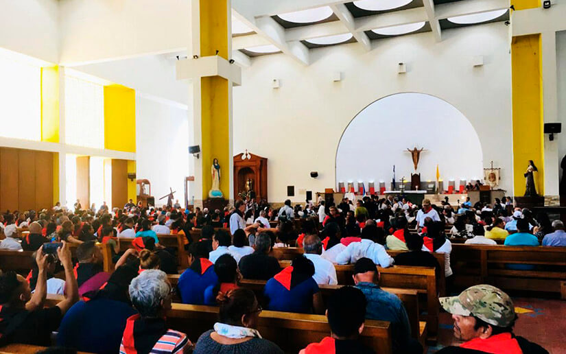 Nicaragüenses rinden homenaje al poeta y sacerdote Ernesto Cardenal