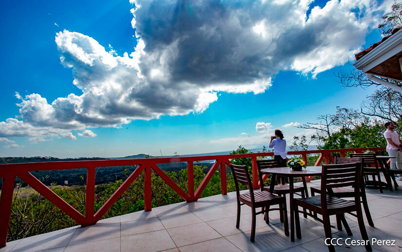 “El Balcón”, mirador y restaurante, es el nuevo atractivo en el Parque Nacional Volcán Masaya