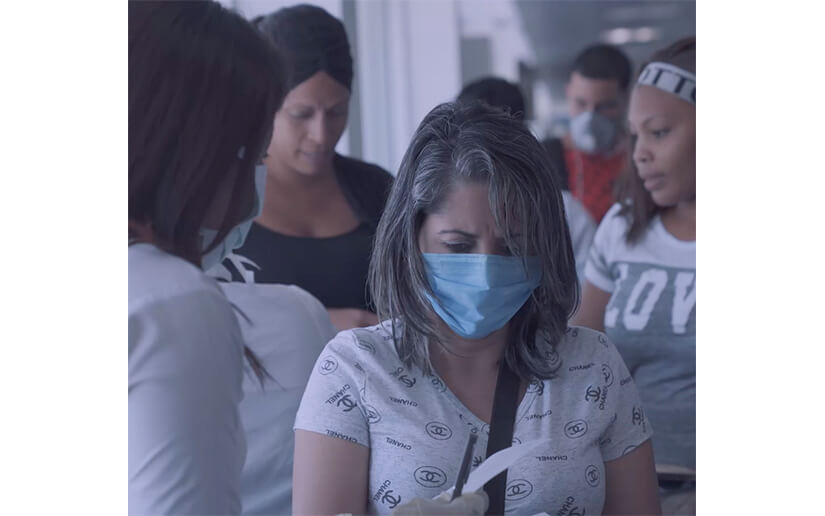 ¿Cómo y quién debería usar mascarillas durante la pandemia del Coronavirus?