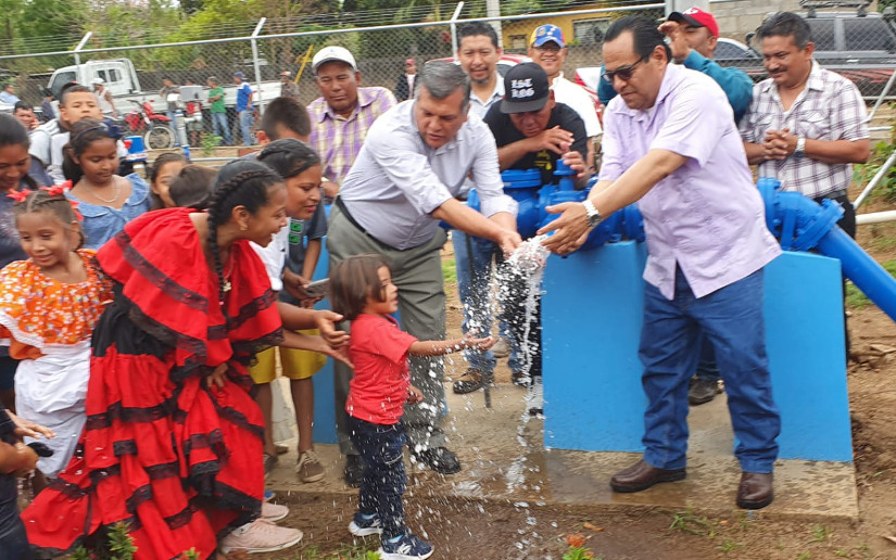 510 familias de la comunidad Los Trejos, Tipitapa, con acceso a agua de calidad