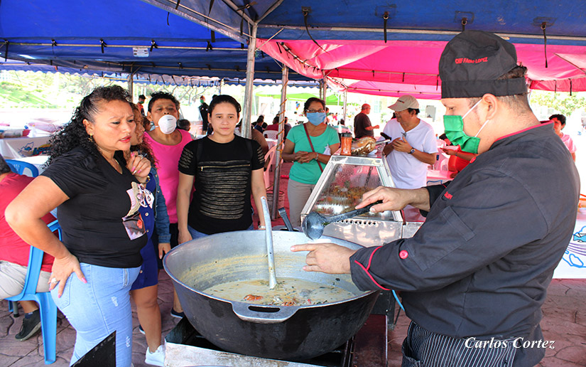 Atención con amor y mucha higiene en la Feria del Mar