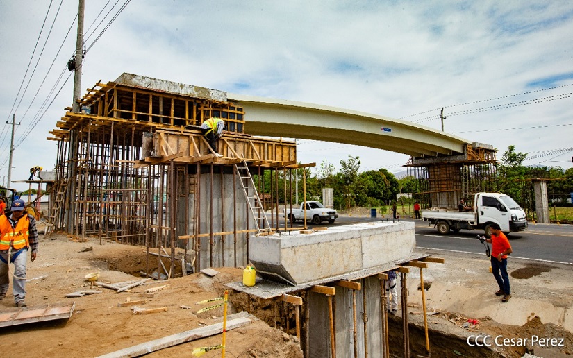 Puente peatonal de zona industrial de Ciudad Sandino lleva 80 % de avance