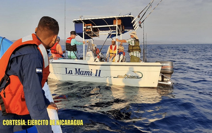 Fuerza Naval realiza búsqueda, salvamento y rescate de tripulantes del yate La Mami II