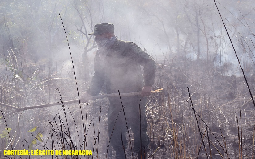 Sofocan incendio agropecuario en Chontales con la participación del Ejército de Nicaragua