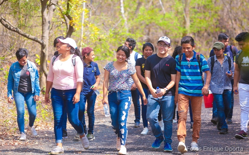 Realizan caminata ecológica para sensibilizar sobre el cuido de los bosques