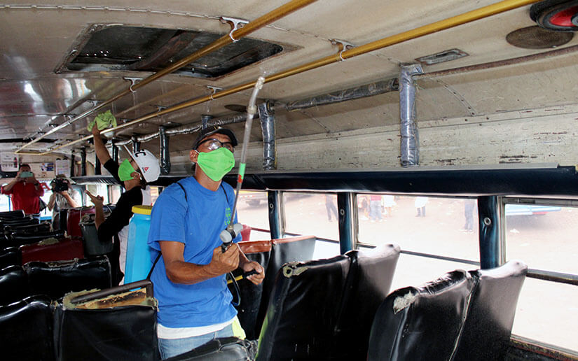 Cooperativas de transporte de Nicaragua realizan la desinfección de buses urbanos e interurbanos