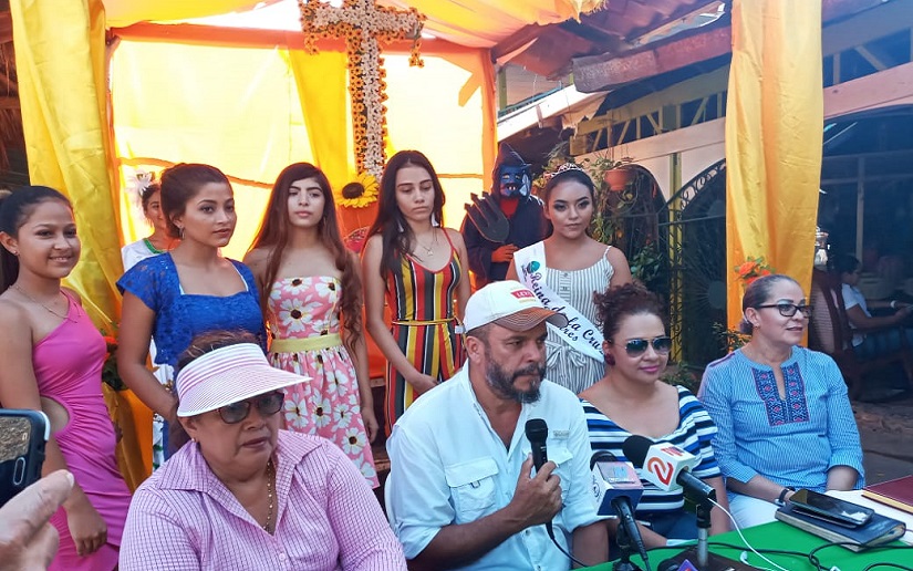 Carazo presenta plan de actividades en celebración a la Santa Cruz