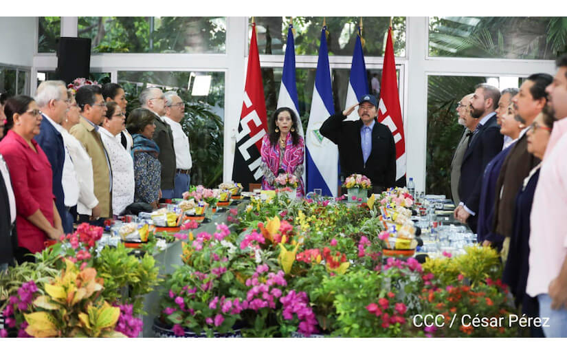 Presidente Daniel Ortega y compañera Rosario Murillo rinden homenaje al Comandante Tomás Borge 
