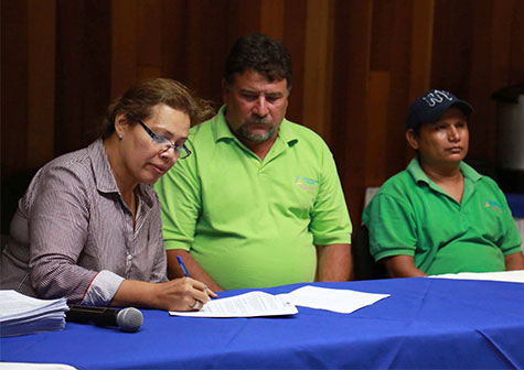 INTA y trabajadores firman beneficioso convenio colectivo