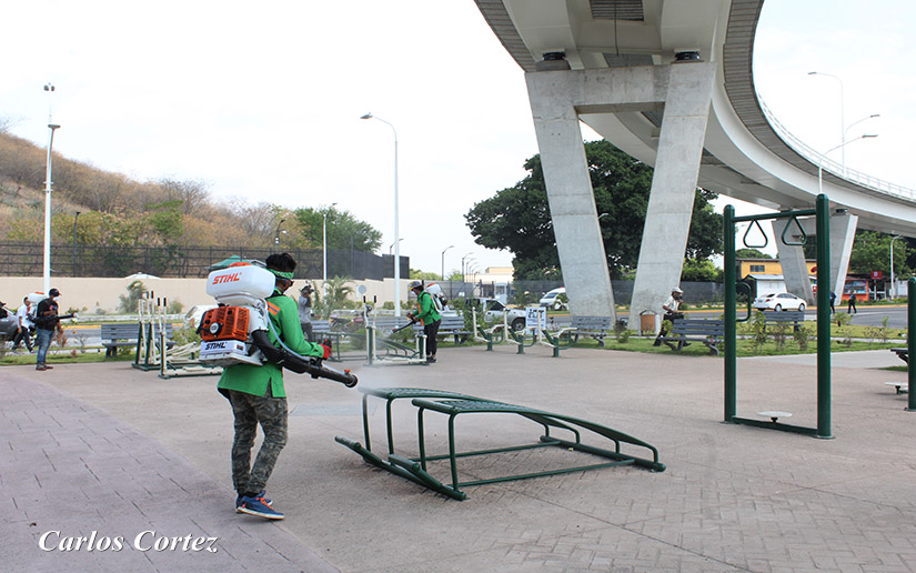 Alcaldía de Managua continúa desinfección de parques y gimnasios para prevenir el coronavirus
