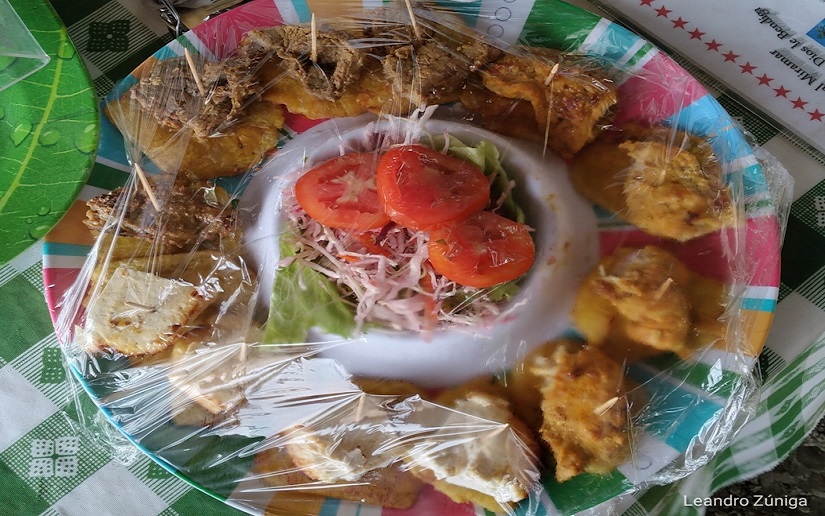Restauranteros de Pochomil invitan a las familias a degustar los platillos de los productos del mar