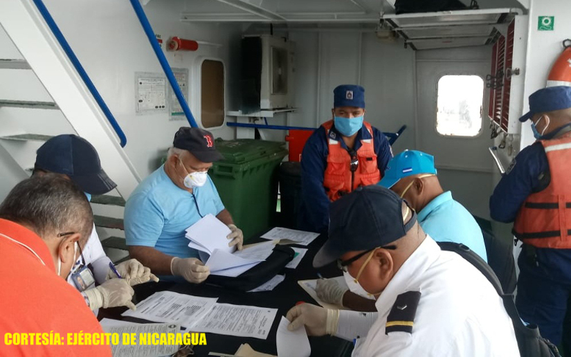 Fuerza Naval brinda protección y seguridad al buque mercante Jan Caribe