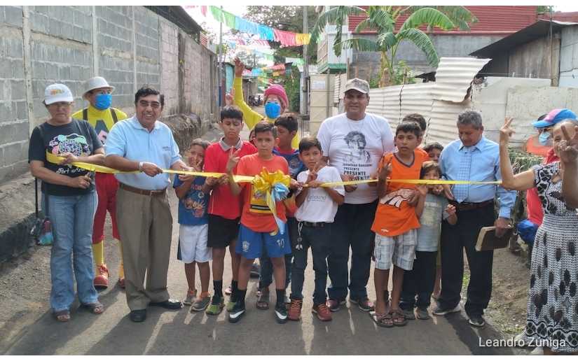 Más calles nuevas se inauguran en el barrio Jonathan González