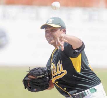 Justo Pérez y Campbell dominan el picheo y bateo del Pomares