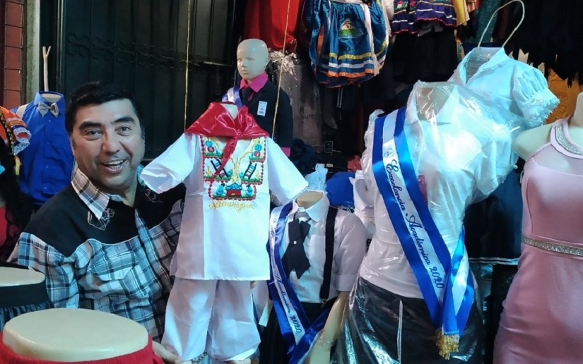 Mercado Oriental con ambiente de Orgullo Patrio