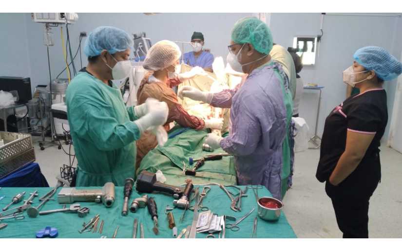 Realizan jornada quirúrgica de reemplazo de rodillas en hospital Manolo Morales