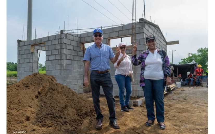 Avanza construcción de casa modelo del programa Bismarck Martínez en León 