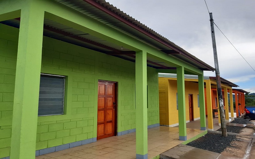 Entregan viviendas a familias que habitaban en zona de riesgo en Chontales