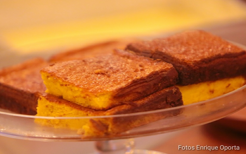 Conozca cómo se prepara la sabrosa torta de elote en La Casa del Maíz