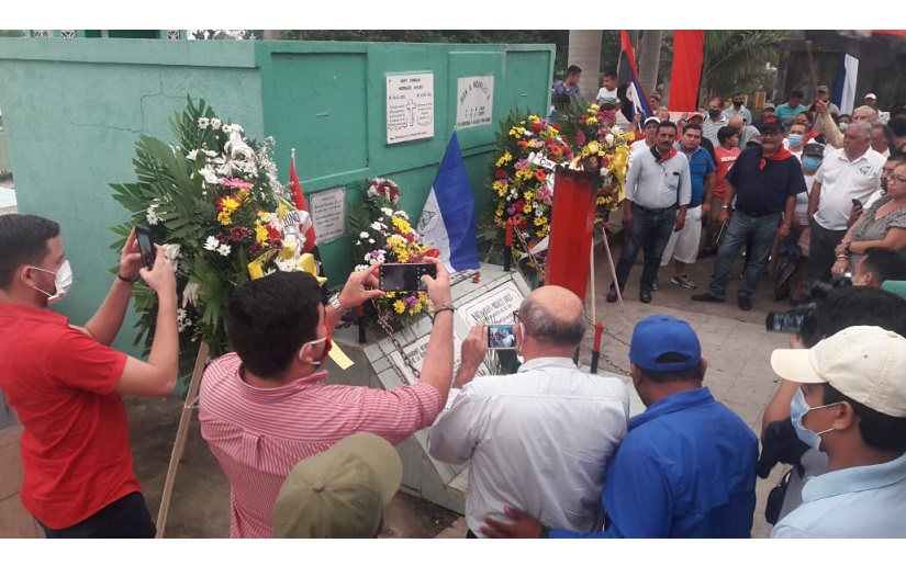 Militantes sandinistas rinden homenaje a los héroes y mártires de Nandaime en Carazo