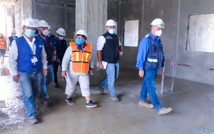 Ministra de Salud visita construcción de hospital departamental de Nueva Segovia