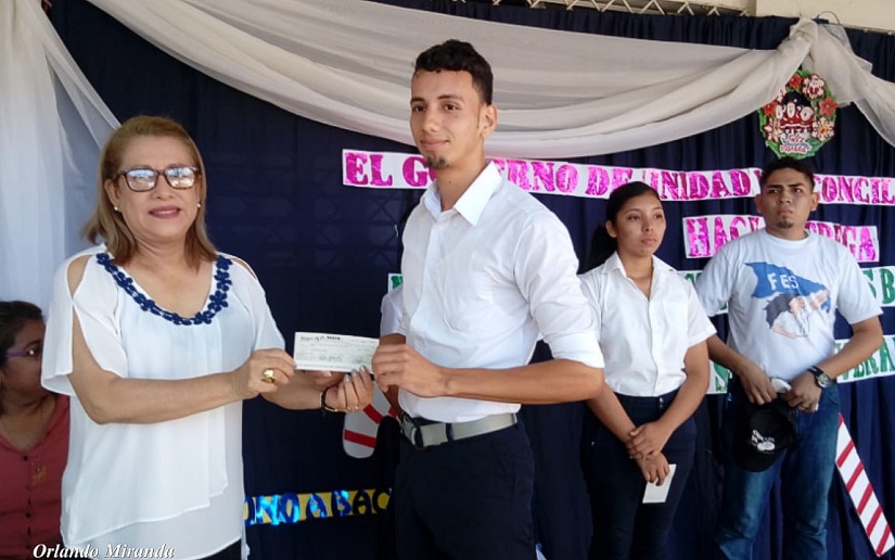 Gobierno de Nicaragua entregará bono de bachilleres en noviembre 
