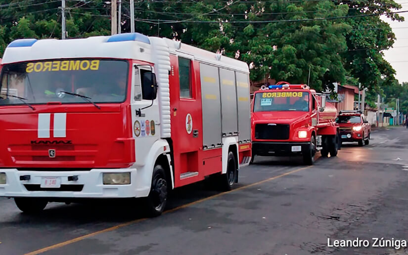 11 bomberos y dos camiones parten hacia Chontales para servirle al pueblo 