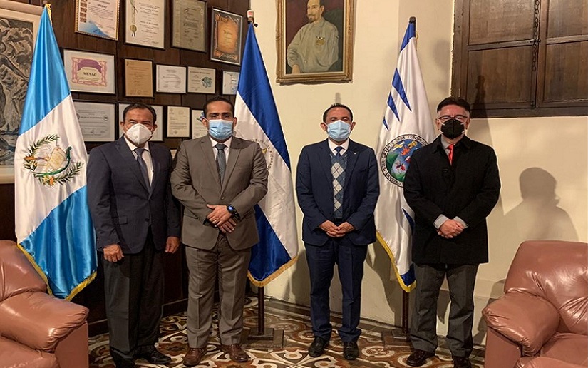 Universidad San Carlos, Guatemala recibe a Embajador de Nicaragua   