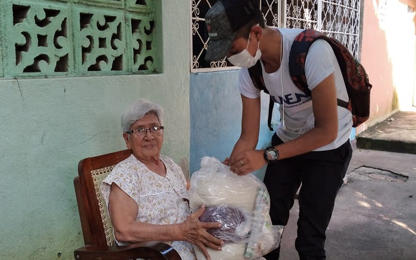 Paquetes alimenticios llegan a familias del barrio San Judas de Managua