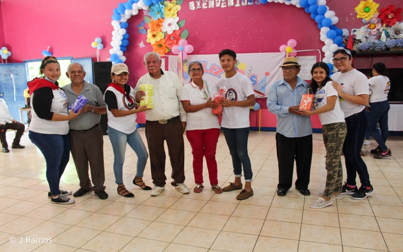 Festejan cumpleaños en la Casa del Adulto Mayor de Ciudad Sandino 