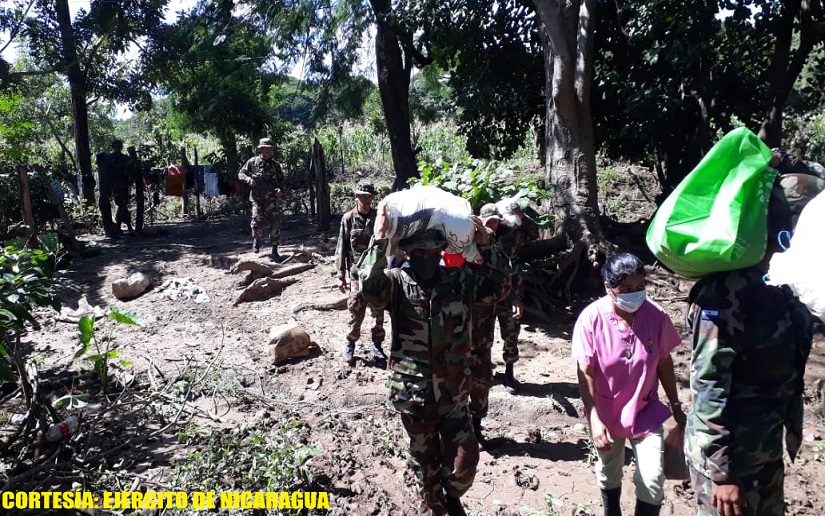 Ejército realiza traslado de ayuda, evacuación de personas y participa en evaluación de daños