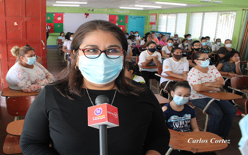 Entregan certificación a las comisiones de la consejería del colegio San Sebastián en Managua