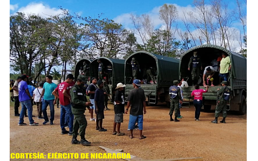 Traslado de personas y ayuda humanitaria en la Costa Caribe Norte