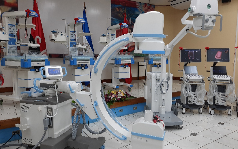 Gobierno de Nicaragua entrega modernos equipos a unidades de salud del país