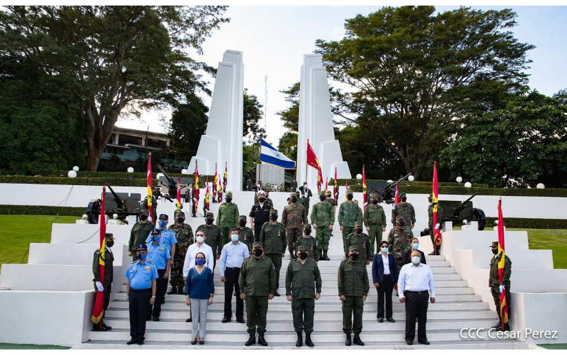 Ejército de Nicaragua rinde honores a los caídos en el Día del Soldado de la Patria