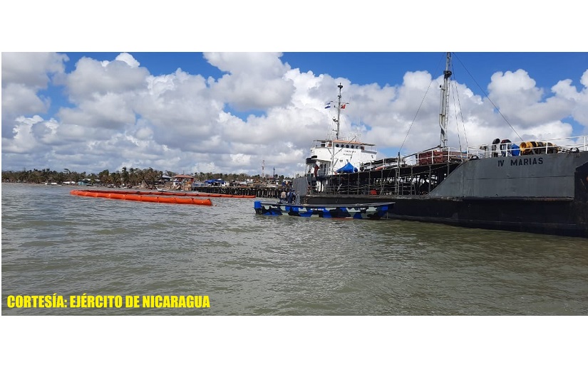 Fuerza Naval brindó protección y seguridad al arribo del buque tanque “IV Marías”