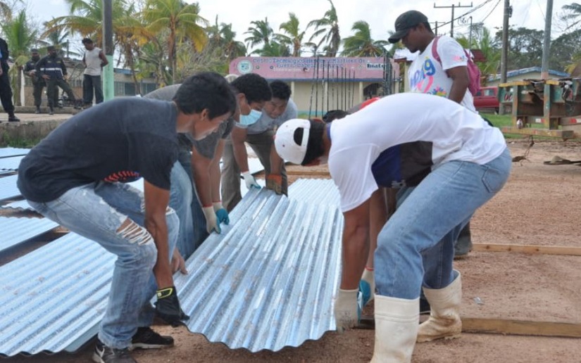 Gobierno de Nicaragua ha enviado más de medio millón de láminas de zinc a familias afectadas por huracanes