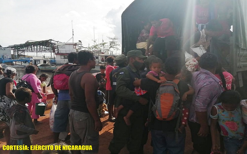 Ejército de Nicaragua realizó traslado de personas y ayuda humanitaria