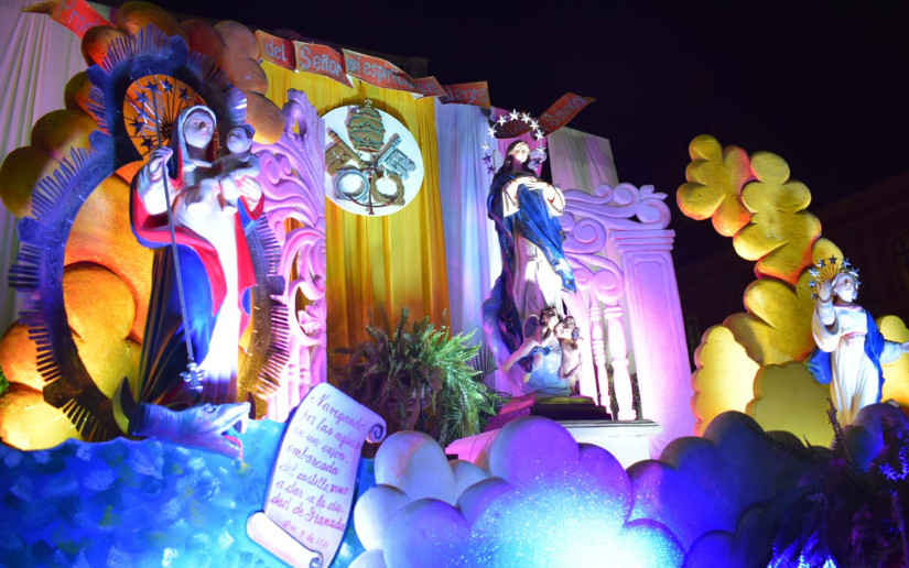 Granada celebra a la Inmaculada Concepción de María en un ambiente festivo