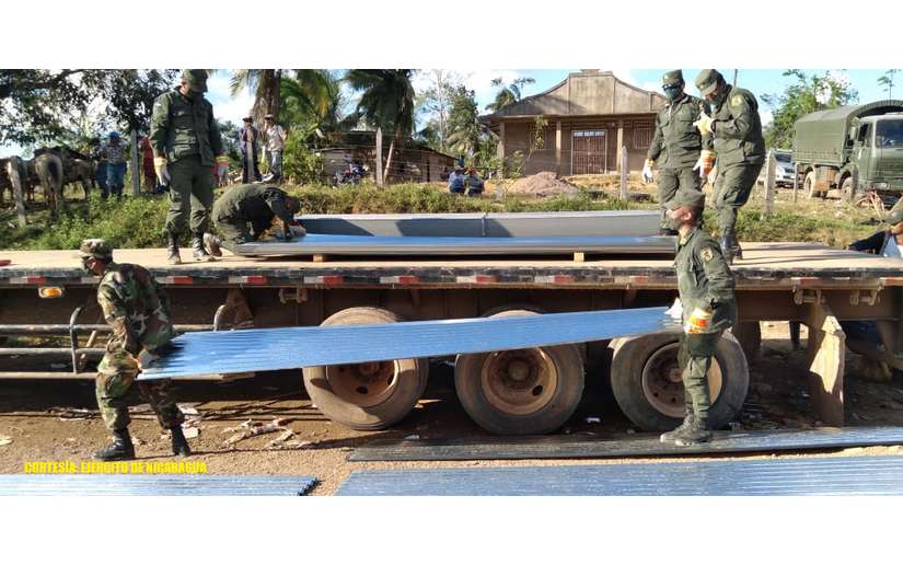 Ejército realiza traslado, cargue y descargue de ayuda humanitaria en Puerto Cabezas y Waspam